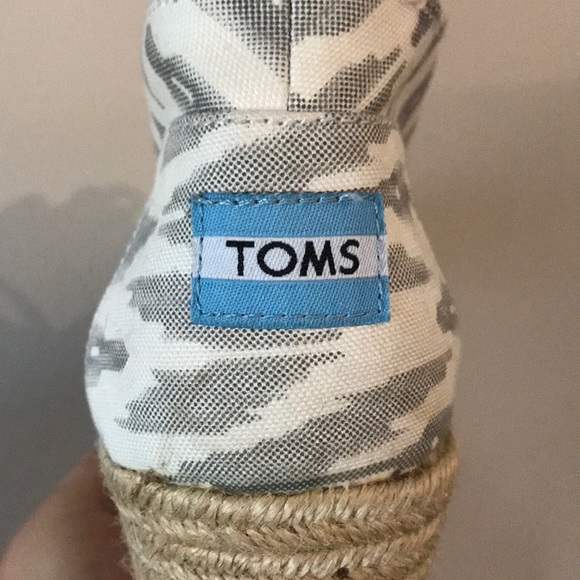 Grey and White TOMS platforms - Picture 2 of 2